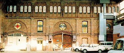 Eindrucksvolle Architektur eines alten Industriegebäudes