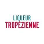 Der Schriftzug 'LIQUEUR TROPEZIENNE' in kräftigen Farben auf hellem Hintergrund vermittelt ein Gefühl von Eleganz und Genuss.