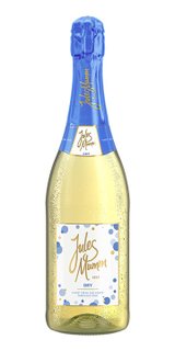 Eine Flasche Jules Mumm Sekt mit blauer Kappe und goldener Schrift, die frisch und sprudelnd aussieht.