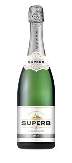 Eine elegante Flasche Sekt mit dem Etikett 'SUPERB', die in einem hellen, modernen Stil gestaltet ist.