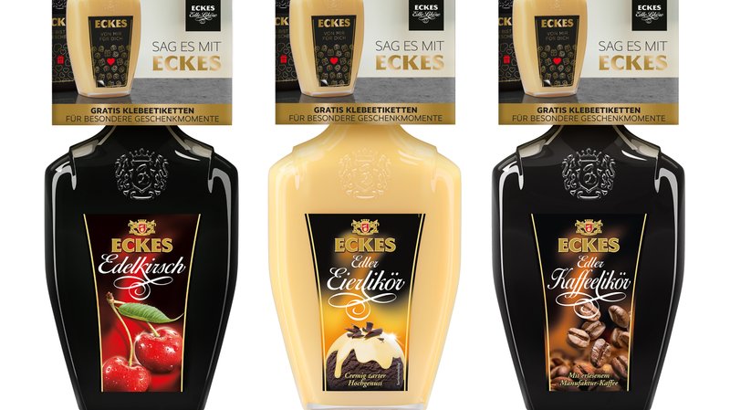 Drei Flaschen von Eckes Likören stehen nebeneinander, jede mit einem einzigartigen Geschmacksprofil und ansprechendem Design.
