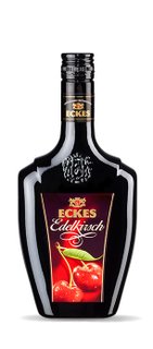 Eine elegante Flasche mit schwarzem Etikett, die den Kirschlikör Eckes Edelkirsch präsentiert, umgeben von einem schlichten Hintergrund.