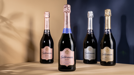 Geldermann Rosé Alkoholfrei im Vordergrund, im Hintergrund die weitere Range der Geldermann "Les Premiers"